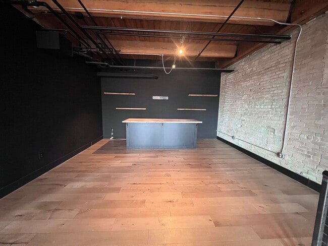 Building Photo - Gorgeous Loft Downtown Grand Rapids