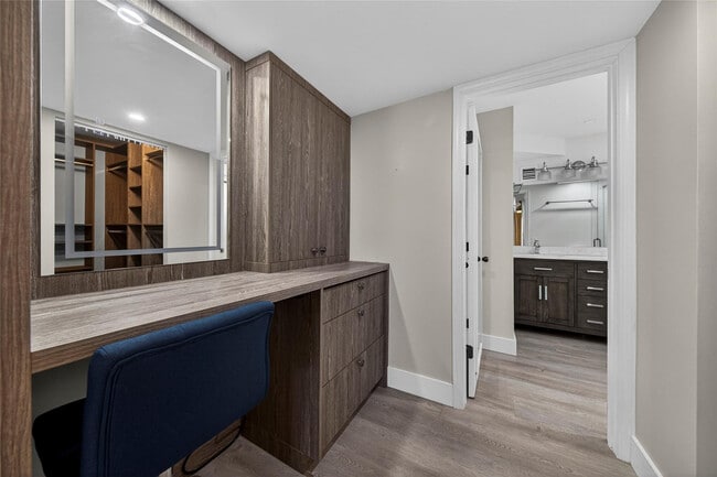 Building Photo - 1629 Riverview Rd