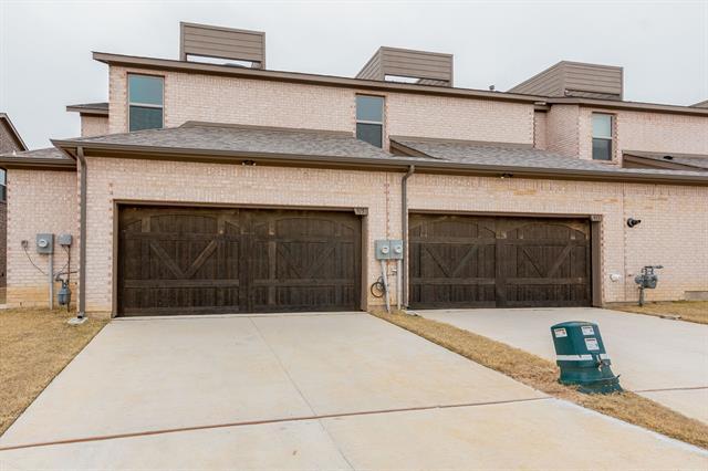 Building Photo - 915 Ponds Edge Ln