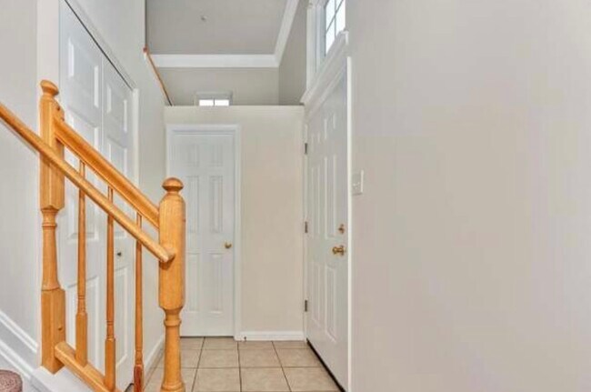 Building Photo - 5670 Joseph Ct
