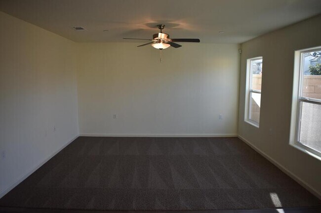 Building Photo - 1316 eagle crest court