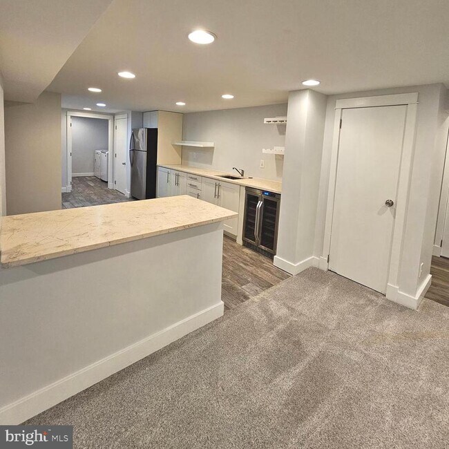 Building Photo - 5940 6th St