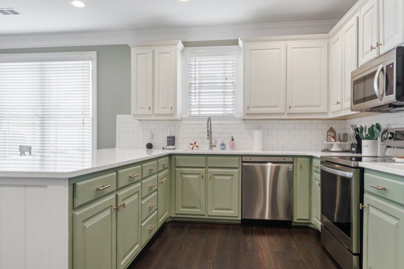 Building Photo - 1401 Carriage Ridge Dr