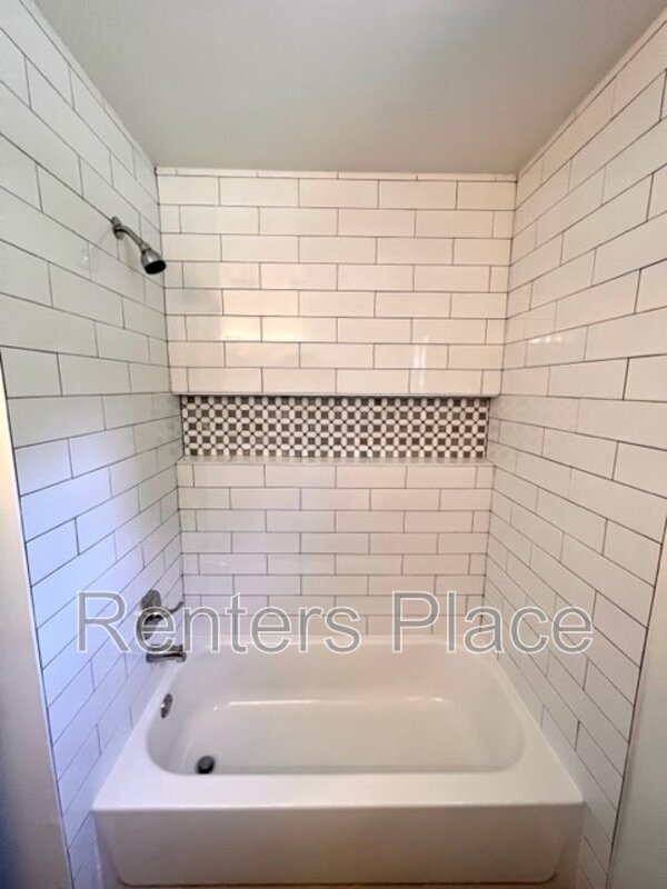 Building Photo - 5746 S Rockford Ave