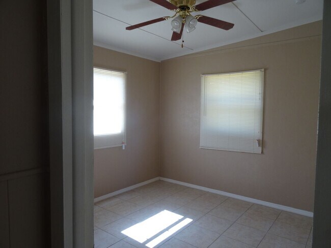 Building Photo - 3 Bed Home for Rent!