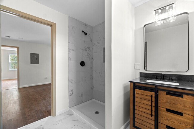 Building Photo - 1285 Townsend Ave