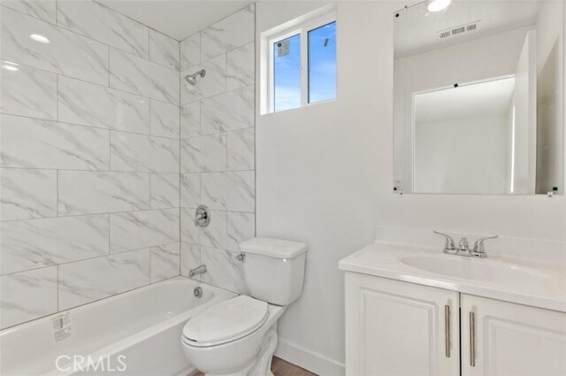 Building Photo - 703 W 80th St