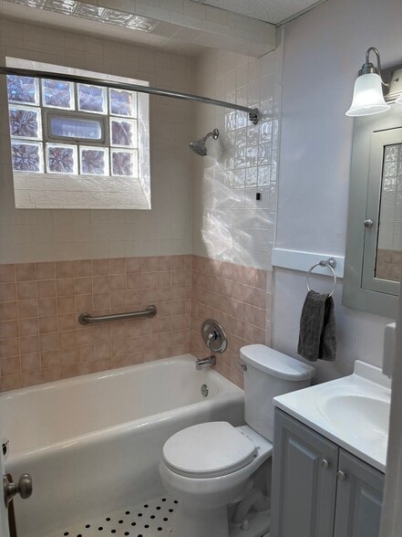 Bathroom - 4966 Reber Pl