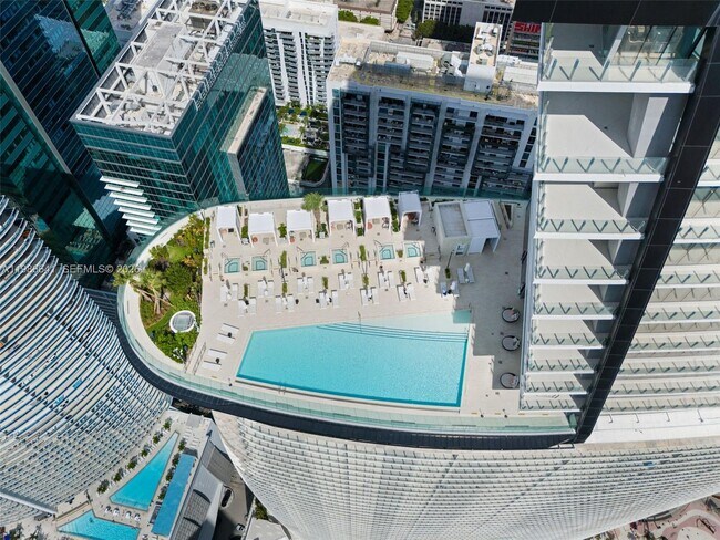 Building Photo - 300 Biscayne Blvd Way