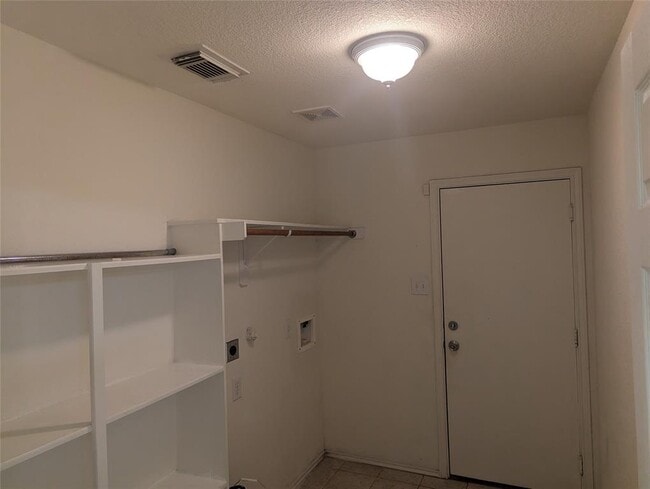 Building Photo - 22031 Silverfield Park Ln