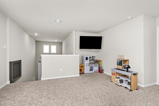 Building Photo - 18503 Sunrise Maple Dr