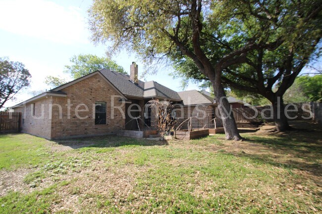 Building Photo - Sweet Like Honey!