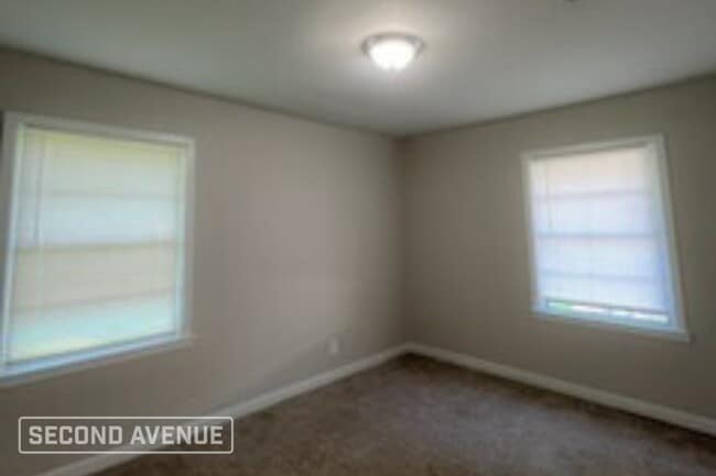 Building Photo - 304 Highland Dr