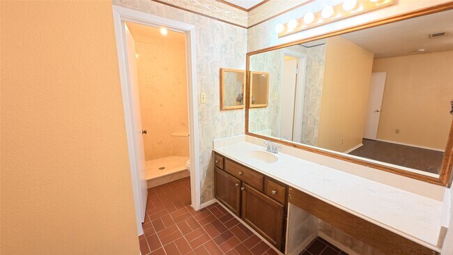 Building Photo - 2410 Goldspring Ln