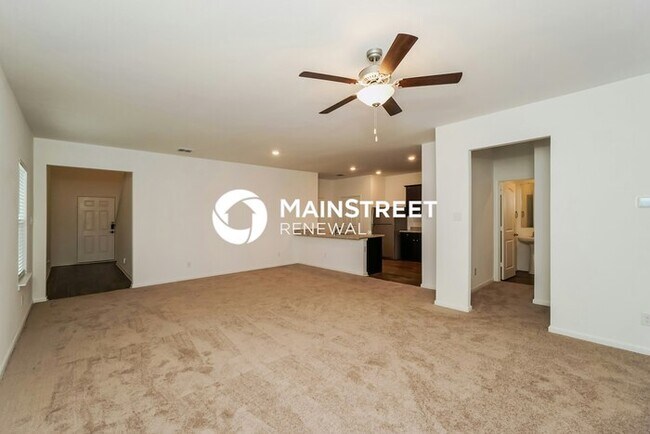 Building Photo - 5 Bedroom Pet-Friendly Home in New Braunfe...