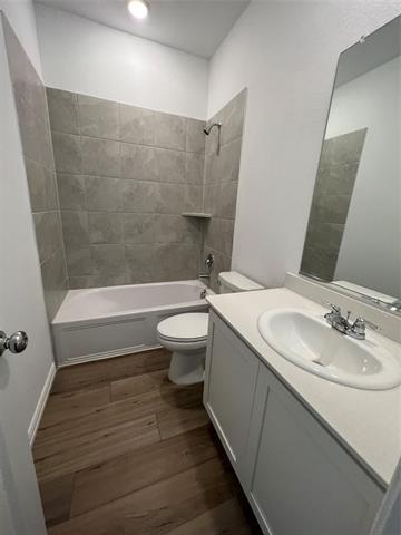 Building Photo - 8024 Acanthus St