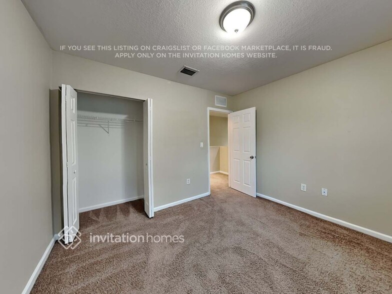 Building Photo - 27407 SW 143rd Ave