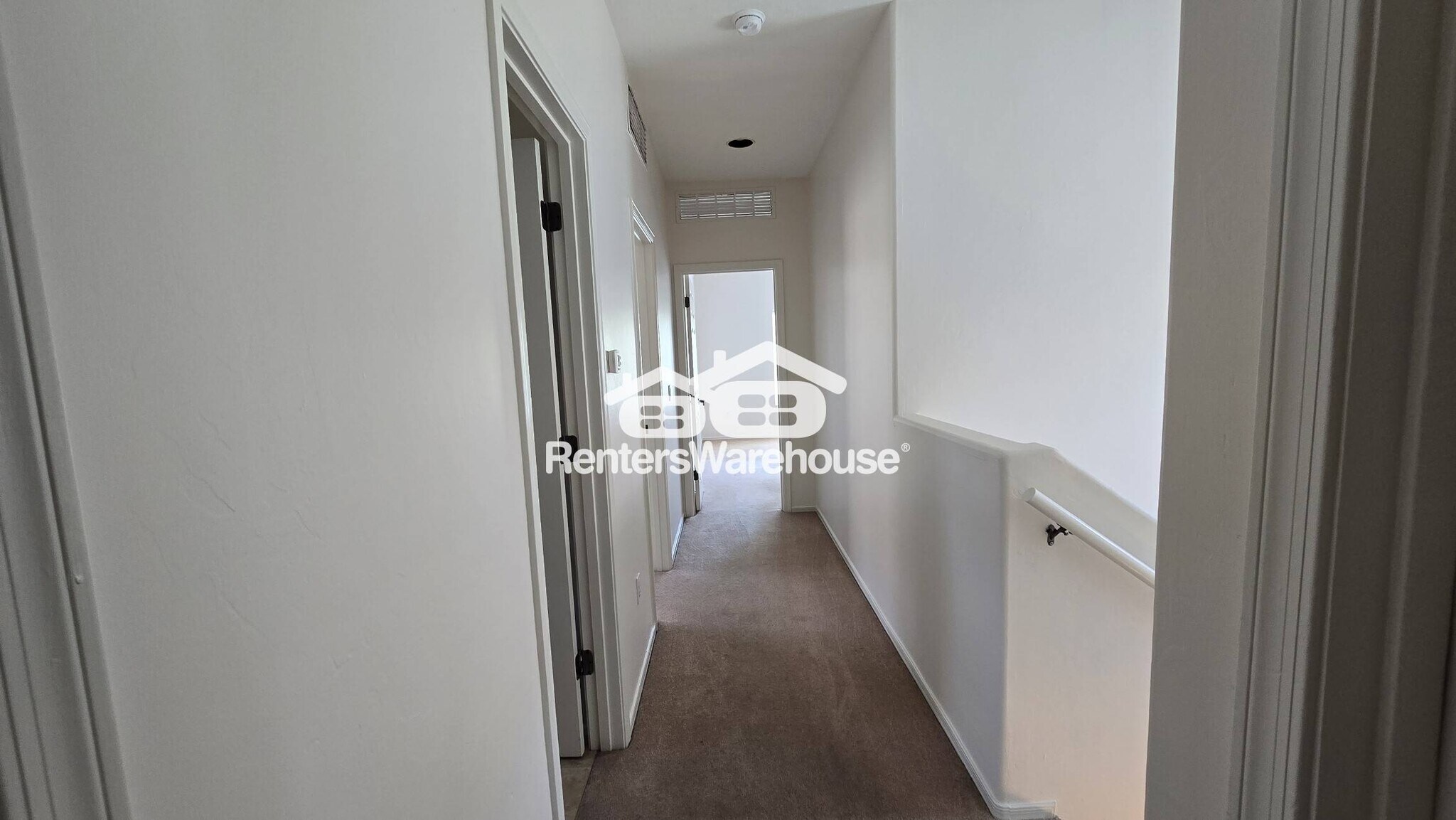 Building Photo - 1126 E Mt Shibell Dr