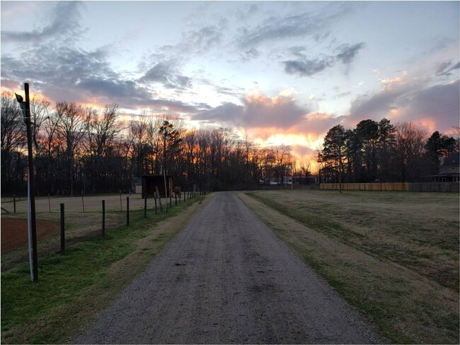 Building Photo - DOGWOOD SOUTH. Close to Barksdale Air Forc...