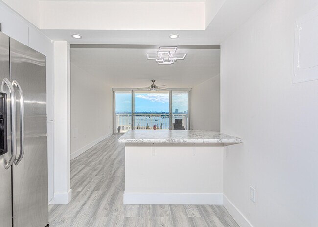 Building Photo - 18021 Biscayne Blvd