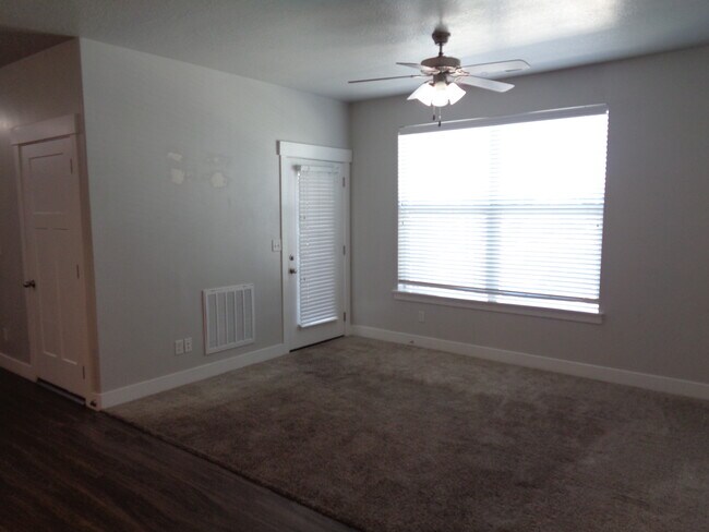 Building Photo - 14453 South Selvig Way