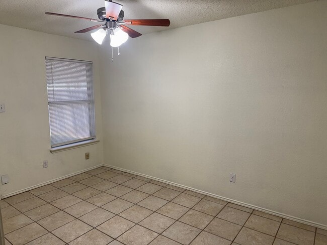 Building Photo - Cute Single Story 3 Bedroom in Keller ISD