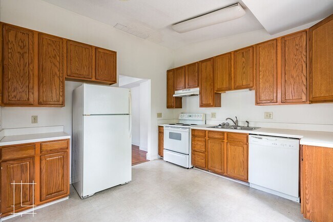 Building Photo - 193-195 Greenwood Ave