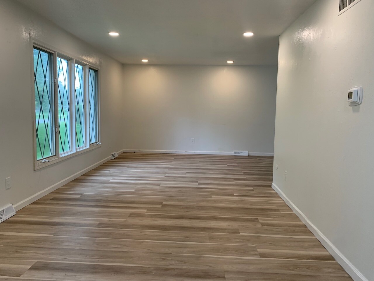 Building Photo - 5141 Inland Dr