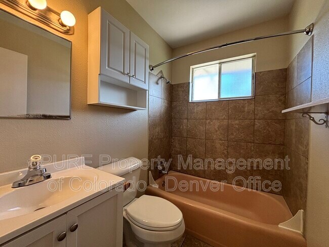 Building Photo - 150 S Cody Ct