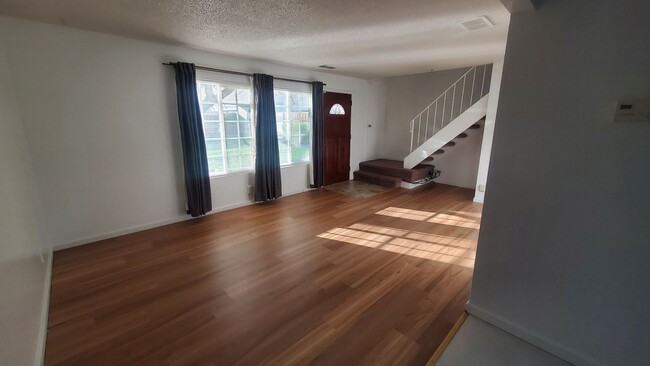 Building Photo - Best Townhome to rent in Blossom Valley, (...