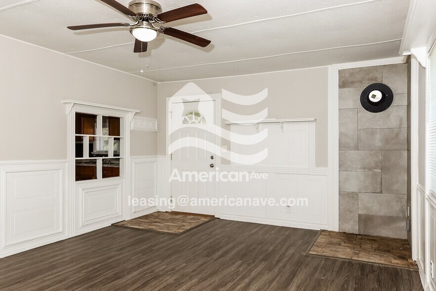 Building Photo - 216 McFayden Dr