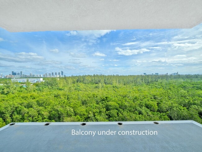 Building Photo - 15051 Royal Oaks Ln