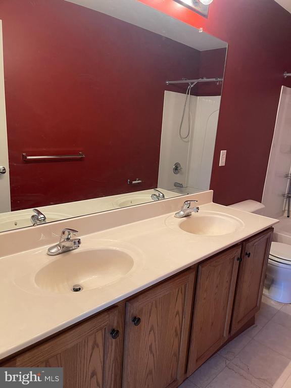 Building Photo - 231 Wilmore Dr