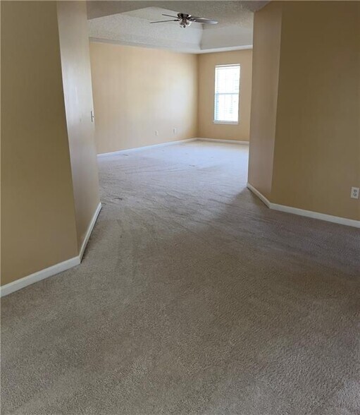 Building Photo - 1576 Rogers Crossing Dr