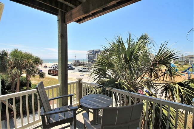 Building Photo - 5BR, 4BA Townhome - Pet Friendly with Beach Views *SEASONAL RENTAL*