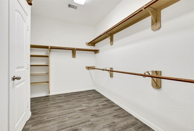 Building Photo - 31 Hearthwick Rd