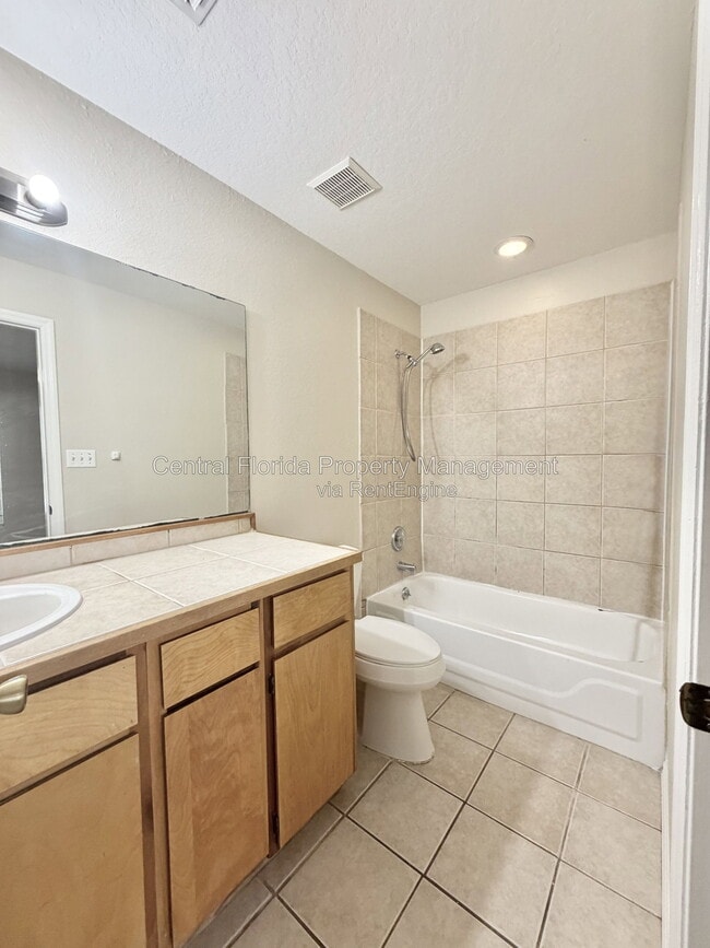 Building Photo - 939 Pecan St