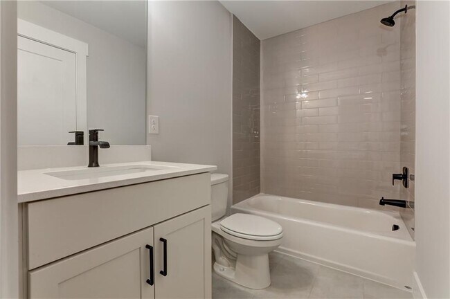 Building Photo - 1007 Fendley St