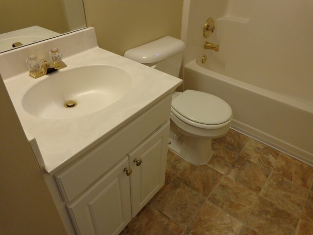 Building Photo - 2533 Plymouth Way