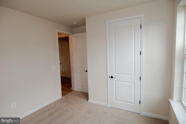 Building Photo - 35535 Aspen Wy