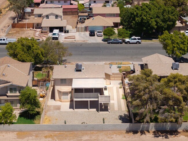 Building Photo - For RENT at Sandalwood Park North
