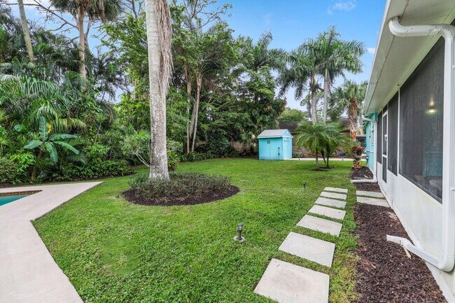 Building Photo - 5554 Hibiscus Rd