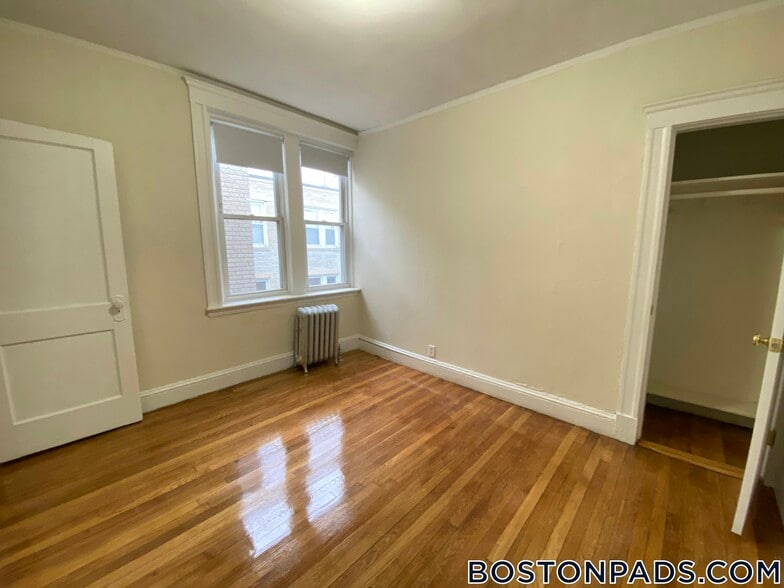 Building Photo - 1175 Boylston St