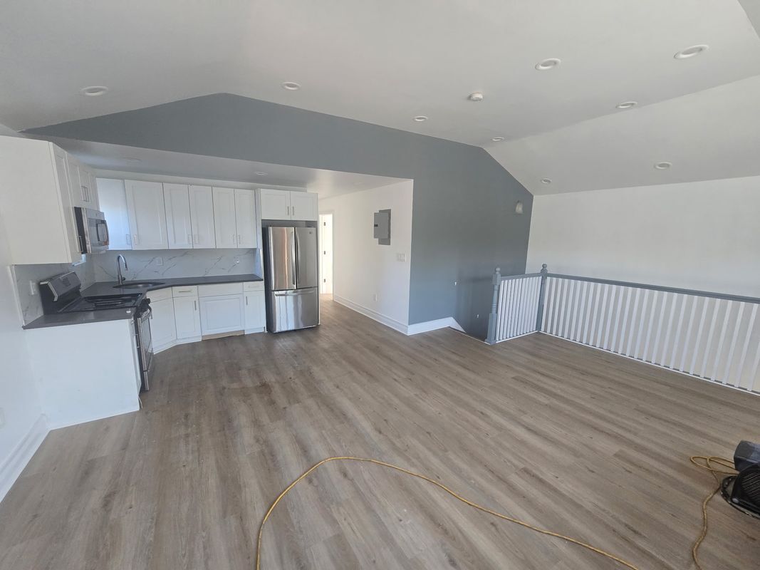 Building Photo - 1754 Hammersley Ave