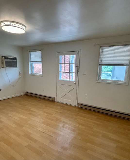 Building Photo - 286 S Branch St