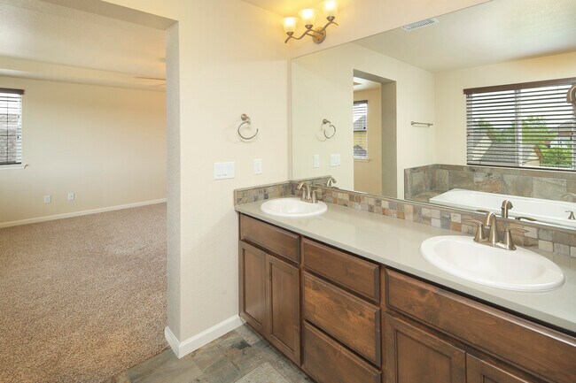 Primary Bath - 4187 Lost Canyon Drive