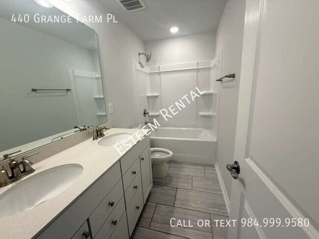 Building Photo - 440 Grange Farm Pl