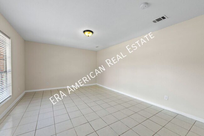 Building Photo - 1221 Albuquerque Cir