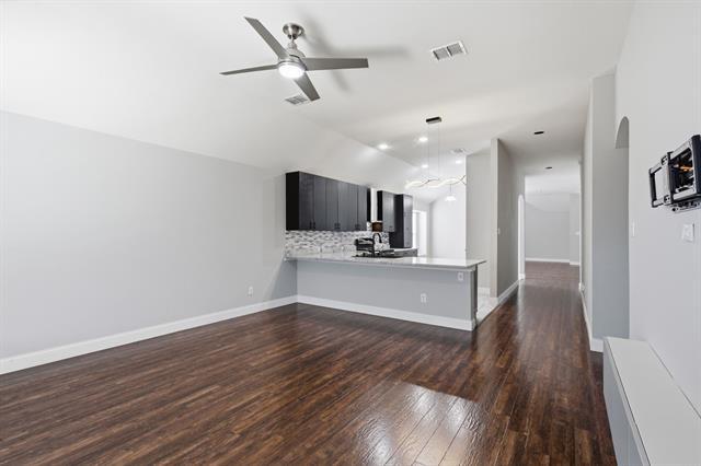 Building Photo - 4018 Hillhaven Dr