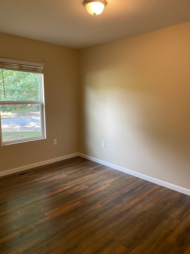 Building Photo - 111 County Seat Rd